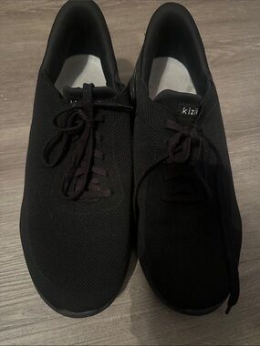 Kizik Men's Black Knit Lace-Up Sneakers